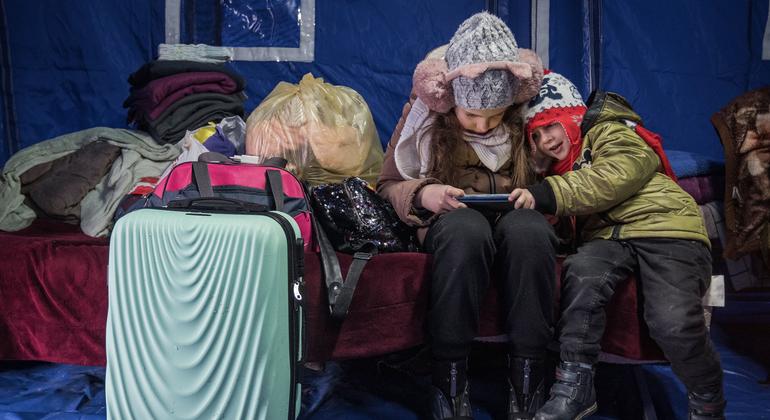 Guerre en Ukraine : plus d’un million de réfugiés ont fui en une semaine (ONU)